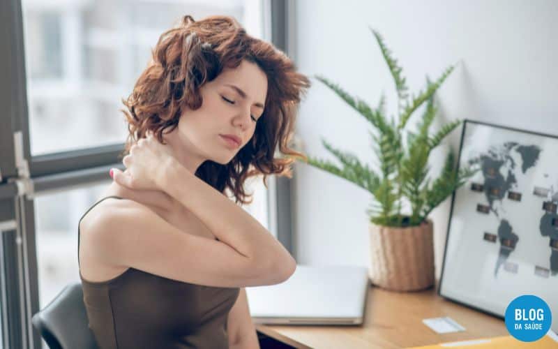 CAROÇO DOLORIDO NO PESCOÇO