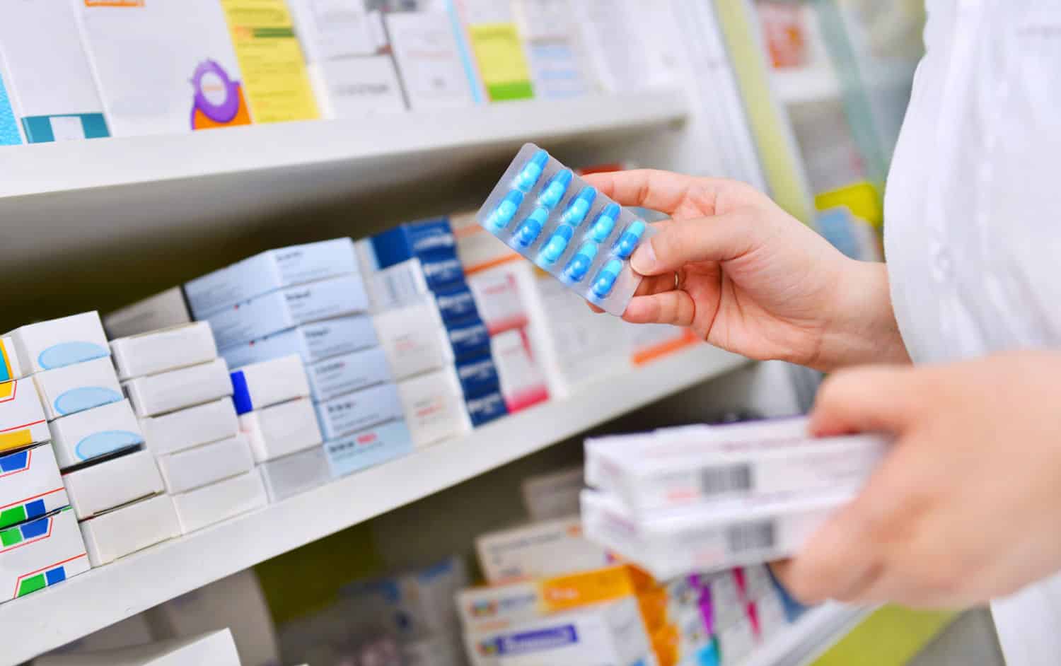 Amoxicilina toma de quantas em quantas horas? 1 antibioticos 1