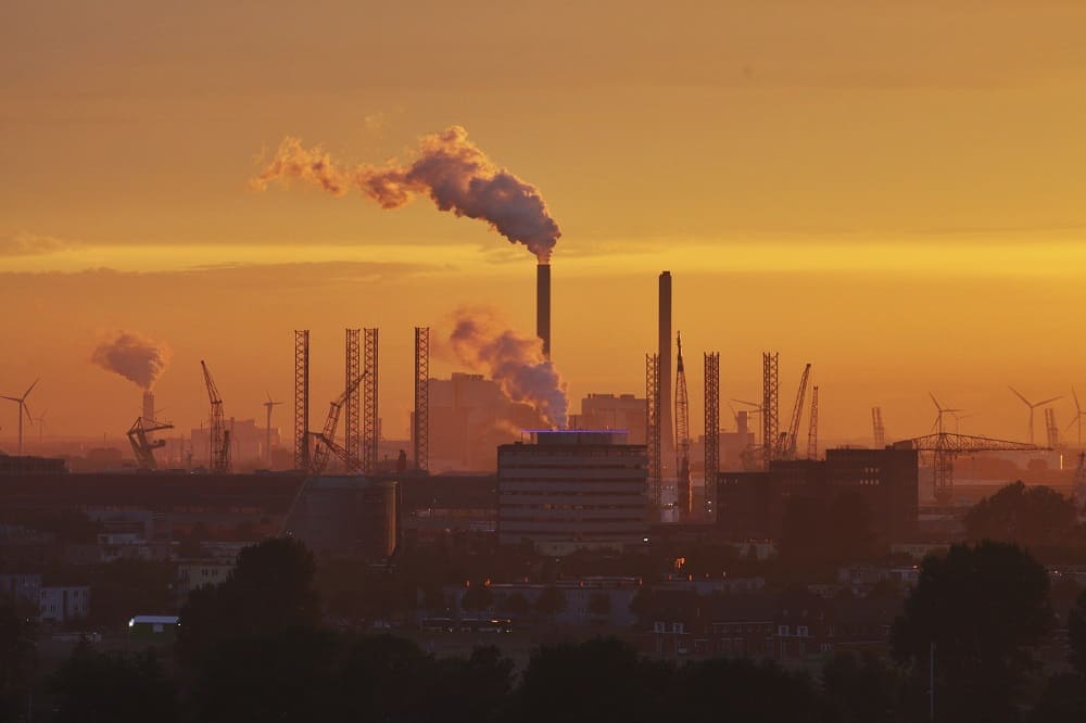 Pesquisa mostra que poluição ambiental aumenta possibilidade dos casos de arritimia 2 polui